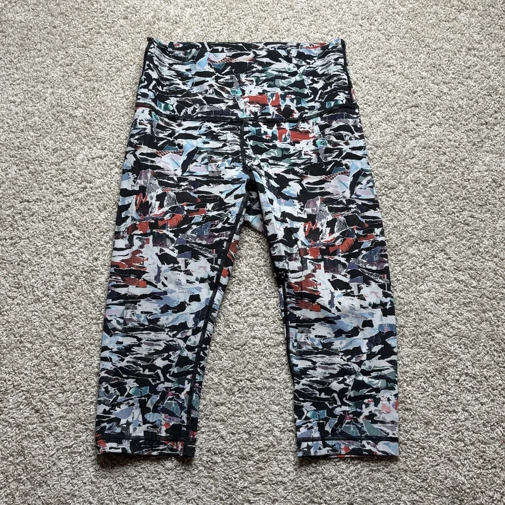 Lululemon Wunder Under Hi-Rise 1/2 Tight (Full-On Luxtreme 17